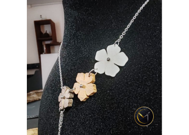 Collier fleurs, ivoire végétal, bois tamarin, coque coco, acier inoxydable