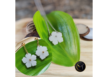 Parure, fleur, collier, boucles d'oreilles, ivoire végétal, acier inoxydable