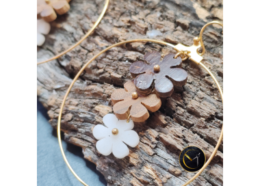Boucles d'oreilles créoles marguerites en ivoire végétal, bois de tamarin coque de coco et acier inoxydable